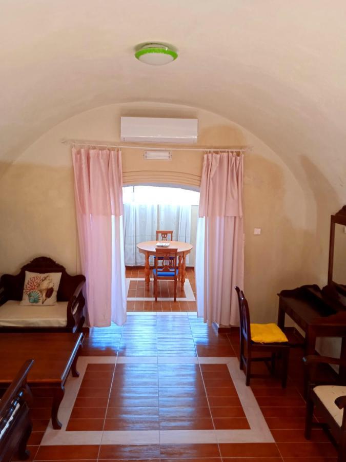 Loukas Kontos Traditional House Emporio (Santorini) Exterior foto