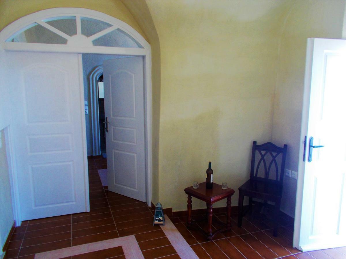 Loukas Kontos Traditional House Emporio (Santorini) Exterior foto