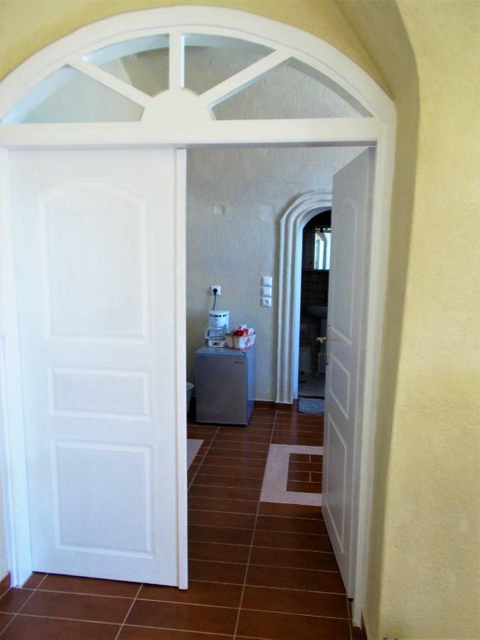 Loukas Kontos Traditional House Emporio (Santorini) Exterior foto