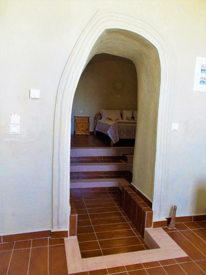 Loukas Kontos Traditional House Emporio (Santorini) Exterior foto