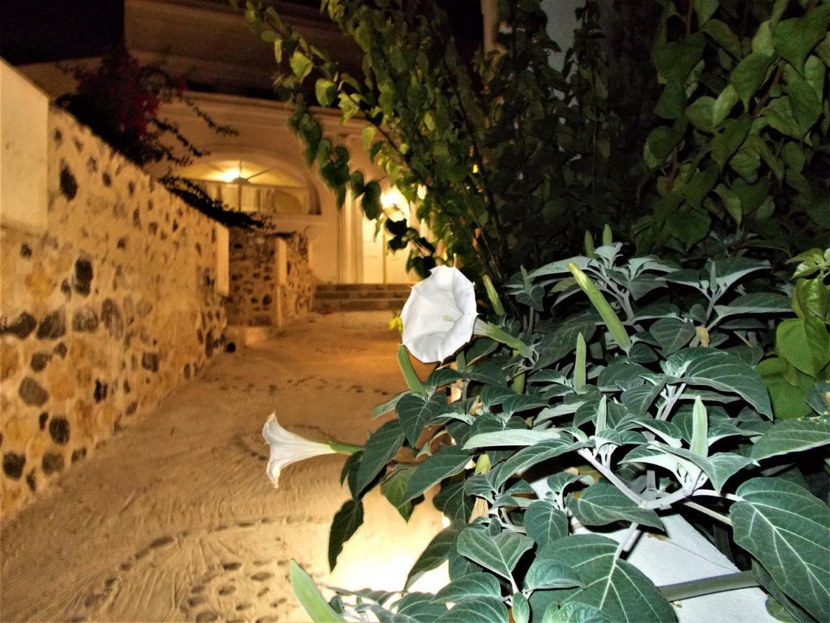 Loukas Kontos Traditional House Emporio (Santorini) Exterior foto