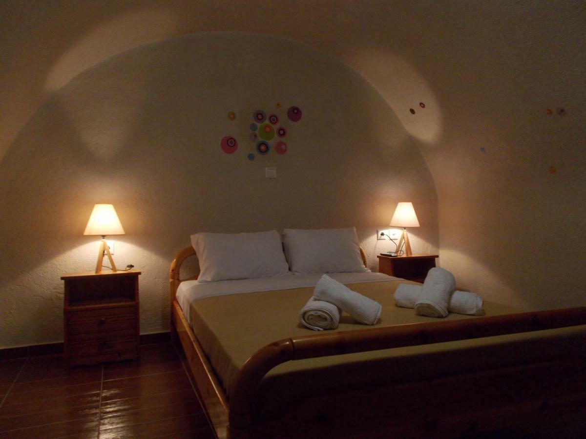 Loukas Kontos Traditional House Emporio (Santorini) Exterior foto